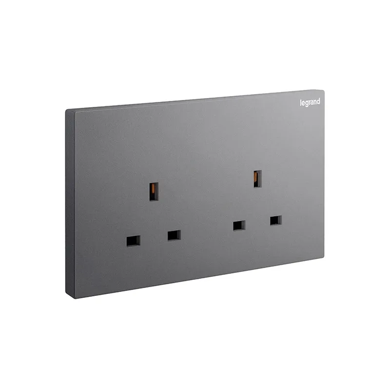 ليجراند - مقبس Galion، BS، غير مزود بالتبديل، 13A 250V، مجوز، Dark Silver