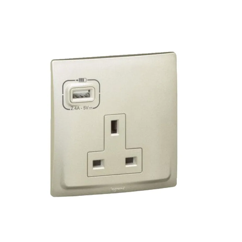 British Standard Socket Outlet with USB Charger Mallia, Unswitched, 1 Gang, 13 A 250 V~
