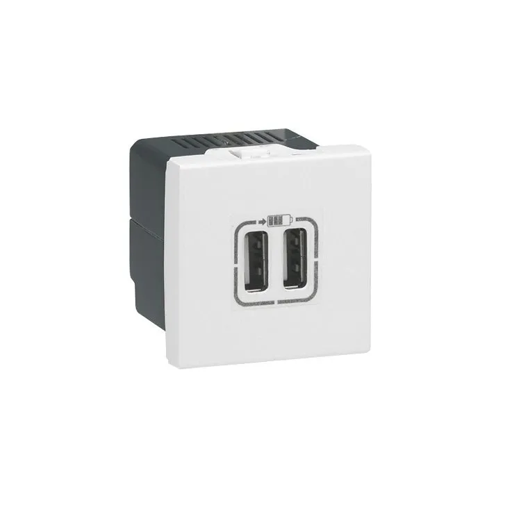 ليجراند - فيش USB - 5 فولت - 1500 م.أ - أبيض