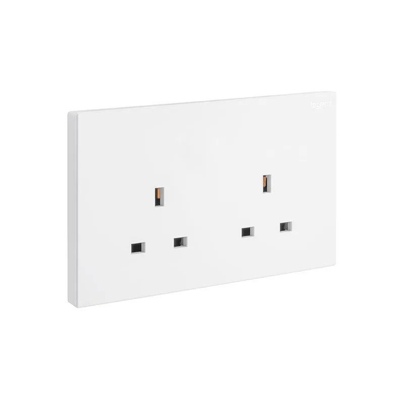 ليجراند - مقبس Galion، BS، غير مزود بالتبديل، 13A 250V، مجوز، White